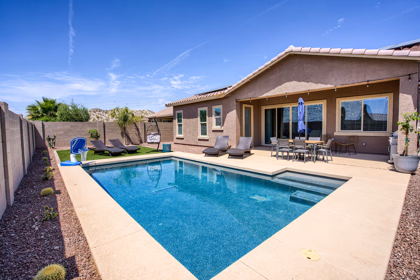 Gorgeous Desert Oasis